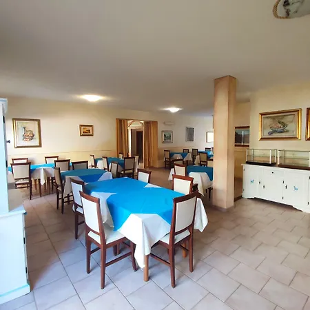 Отель A.i.r. Gabbiano Изола-Росса