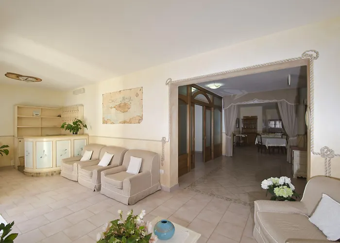 A.i.r. Gabbiano 3* Isola Rossa (Sassari)