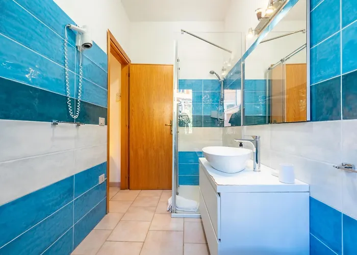 A.i.r. Gabbiano 3* Isola Rossa (Sassari)